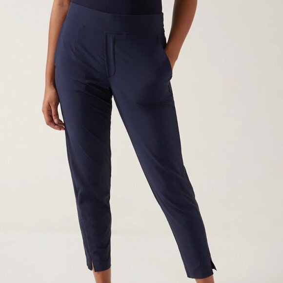 Athleta Pants - Athleta Brooklyn Ankle pants in navy Sz 6T